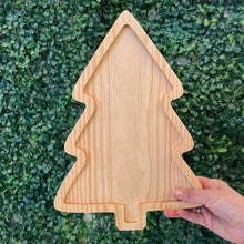 Load image in gallery viewer, Charola de Quesos o Charcutería en Forma de Pino