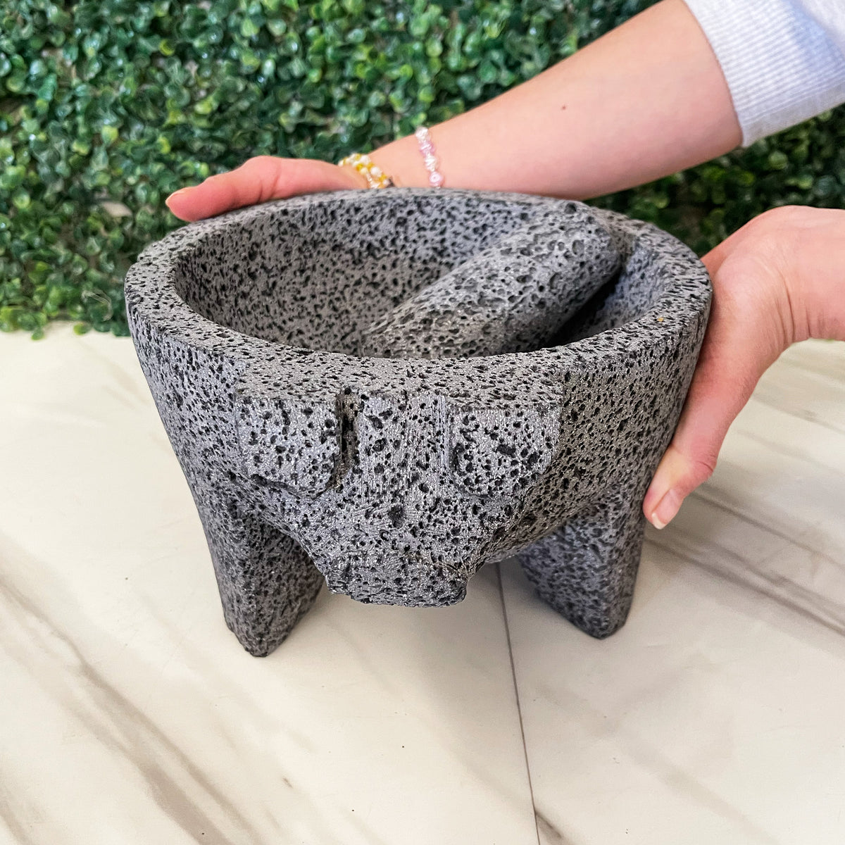 Molcajete de Piedra Volcánica de Cochinito