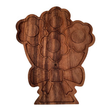 Load image in gallery viewer, Ramo de Margaritas de Madera de Parota para Decoración o Presentar Alimentos