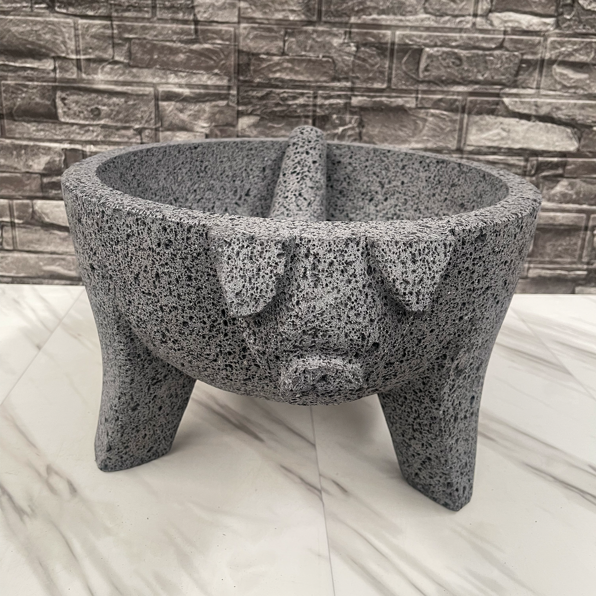 Molcajete de Piedra Volcánica de Cochinito (4 Litros)