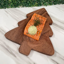 Load image in gallery viewer, Tabla de Picar, Quesos o Charcutería en Forma de Pino