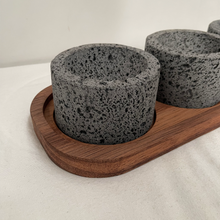 Cargar imagen en el visor de la galería, Salsero de Piedra Volcánica con Base