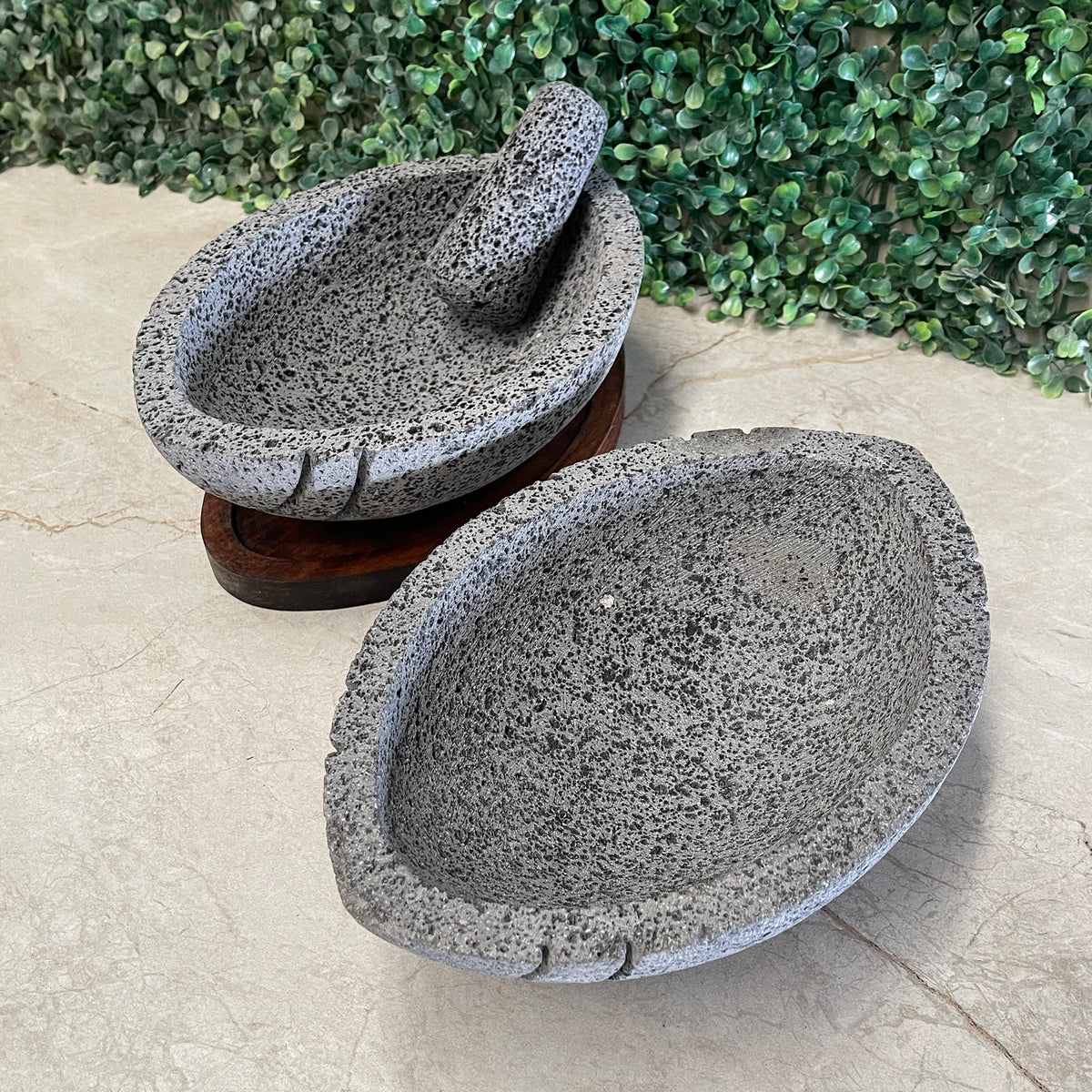 Molcajete de Piedra Volcánica en Forma de Balón