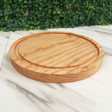 Load image in gallery viewer, Tabla Circular De Picar Quesos O Charcutería De Pino