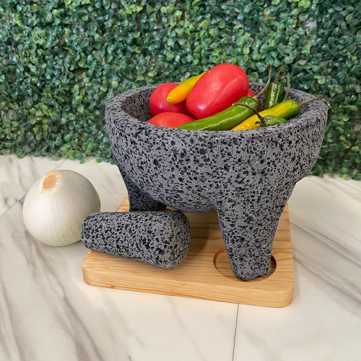 Molcajete Tradicional de Piedra Volcánica