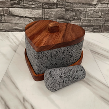 Load image in gallery viewer, Molcajete en Forma de Corazón de Piedra Volcanica