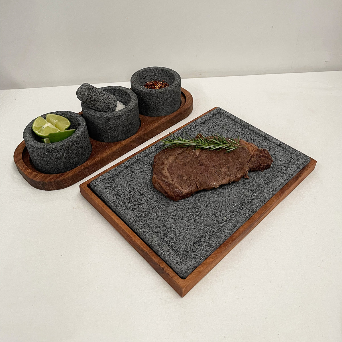 Plato de Piedra Volcánica con Base - Caxit