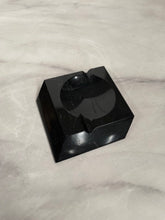 Load image in gallery viewer, Cenicero de Mármol