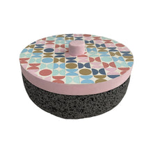 Cargar imagen en el visor de la galería, Tortillero De Piedra Volcánica Con Tapa de Madera de Parota Pintada a Mano - Tlahuanoni (Modelo C)