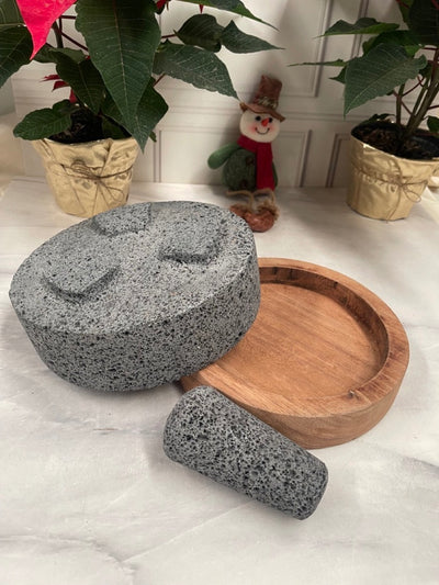 Molcajete de Piedra Volcánica con Base (Chico) - Calli 6"