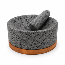 Load image in gallery viewer, Molcajete de Piedra Volcánica con Base de Pino - Calli 8"
