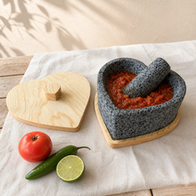 Load image in gallery viewer, Molcajete de corazón con base y tapa de pino
