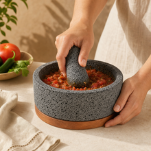 Load image in gallery viewer, Molcajete de Piedra Volcánica con Base de Pino - Calli 8"
