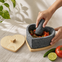 Load image in gallery viewer, Molcajete de corazón con base y tapa de pino
