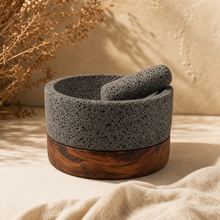 Cargar imagen en el visor de la galería, Molcajete de Piedra Volcánica con Base (Grande) - Calli 8"
