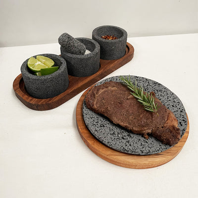 Plato de Piedra Volcánica Circular con Base