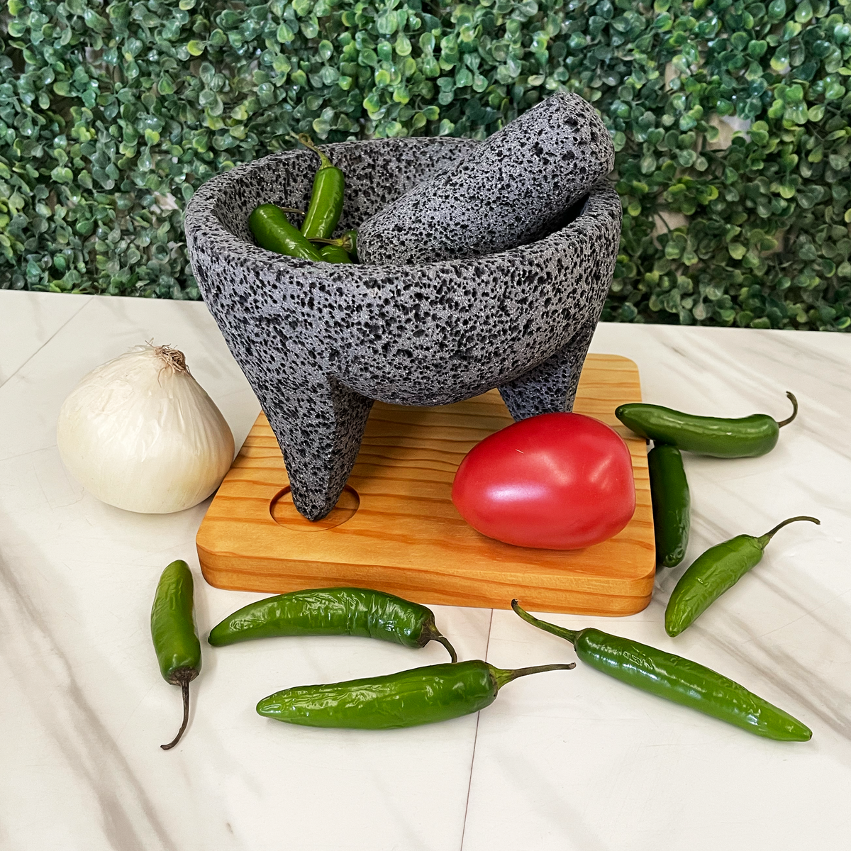 Molcajete Tradicional de Piedra Volcánica