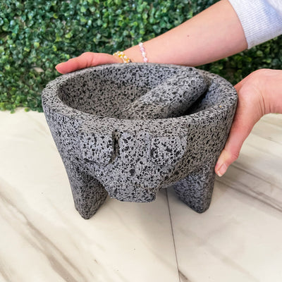 Molcajete de Piedra Volcánica de Cochinito
