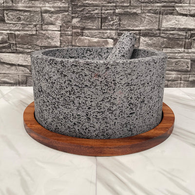 Molcajete Calli de Piedra Volcánica con Base Y Tapa De Madera de Parota (4 Litros)