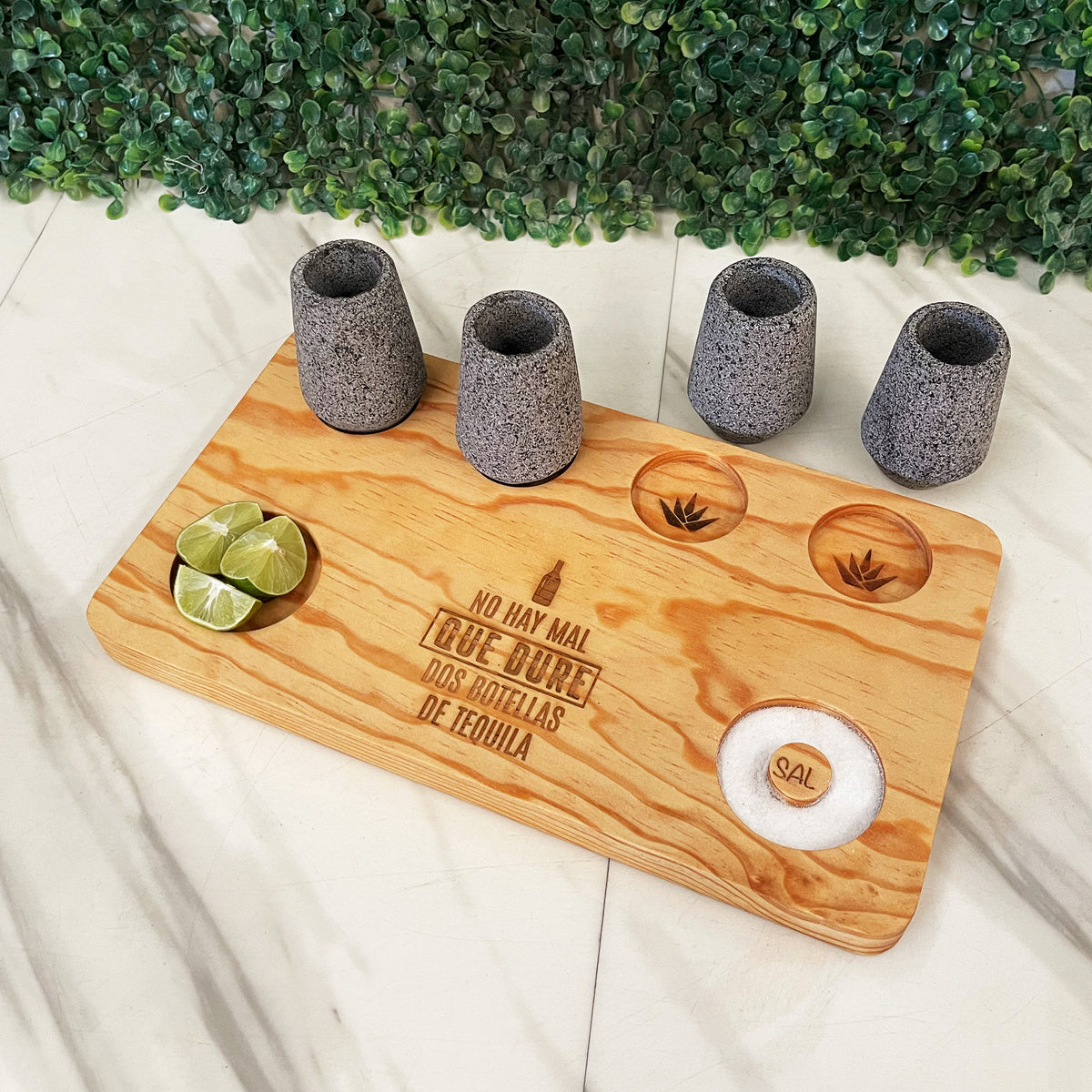Tabla Tequilera Mezcalera para Shots (Rectangular) - Madera de Pino Estufada