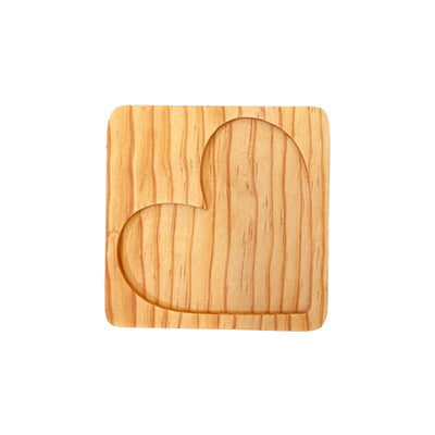 Tabla mini de 10x10 cm con resaque de corazón