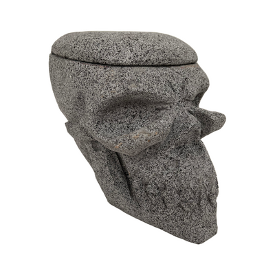 Molcajete en Forma de Cráneo de Piedra Volcánica
