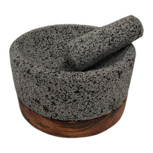 Cargar imagen en el visor de la galería, Remate - Molcajete de Piedra Volcánica con Base (Grande) - Calli 8"
