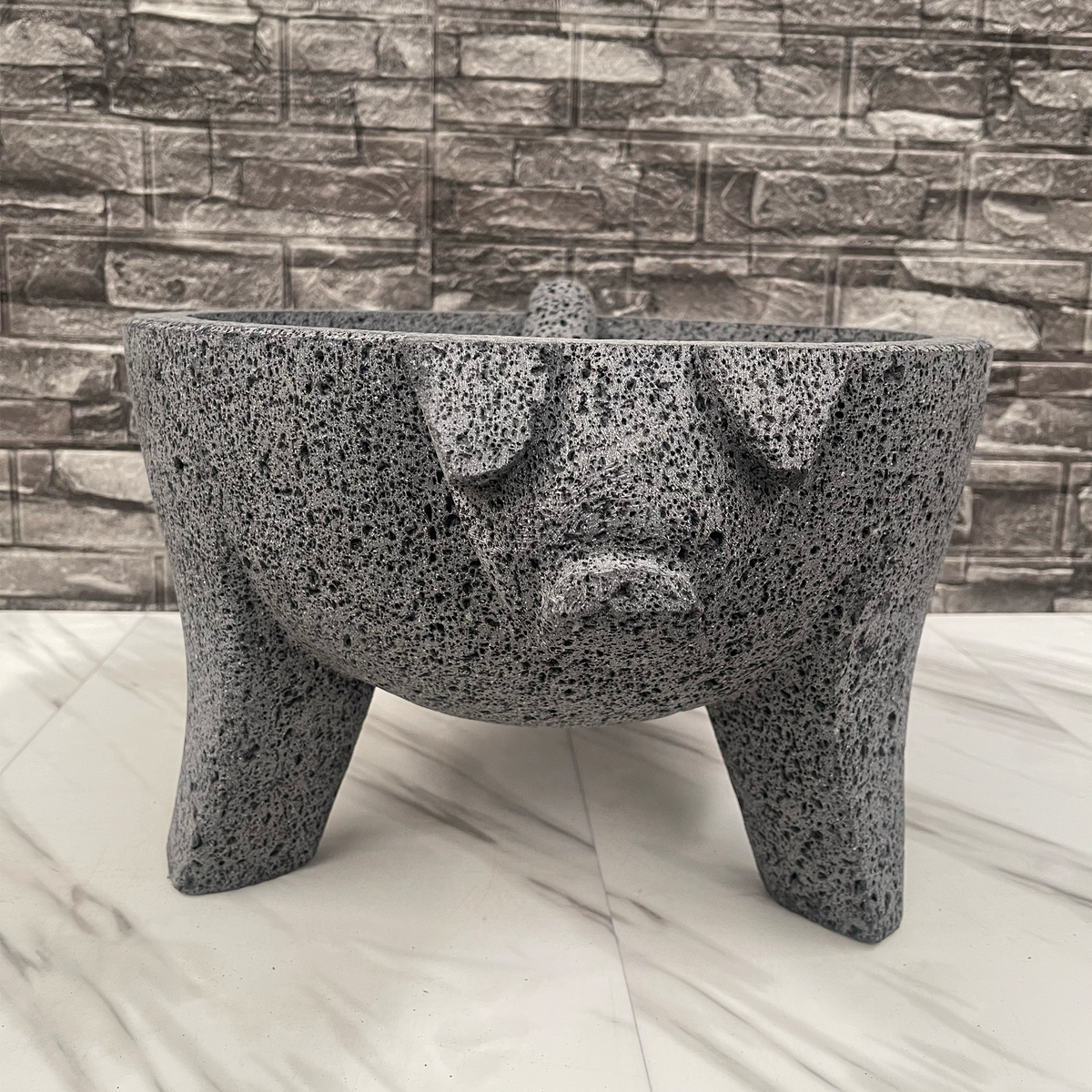 Molcajete de Piedra Volcánica de Cochinito (4 Litros)