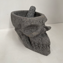 Cargar imagen en el visor de la galería, Molcajete en Forma de Cráneo de Piedra Volcánica
