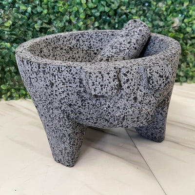 Molcajete de Piedra Volcánica de Cochinito
