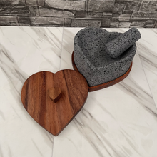 Cargar imagen en el visor de la galería, Molcajete en Forma de Corazón de Piedra Volcanica
