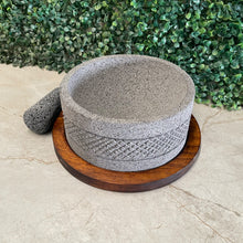Cargar imagen en el visor de la galería, Molcajete Detalle de Rombos

