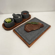 Cargar imagen en el visor de la galería, Plato de Piedra Volcánica con Base - Caxit
