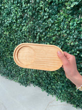 Load image in gallery viewer, Mini Charola de pino ovalada (porta velas / vasos)
