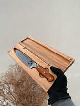 Cargar imagen en el visor de la galería, Cuchillo de Chef Acero Portugués Mango de Madera con Estuche
