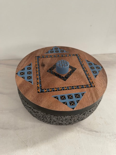Volcanic Stone Tortillero With Parota Wood Lid