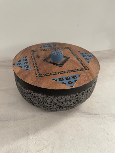 Volcanic Stone Tortillero With Parota Wood Lid